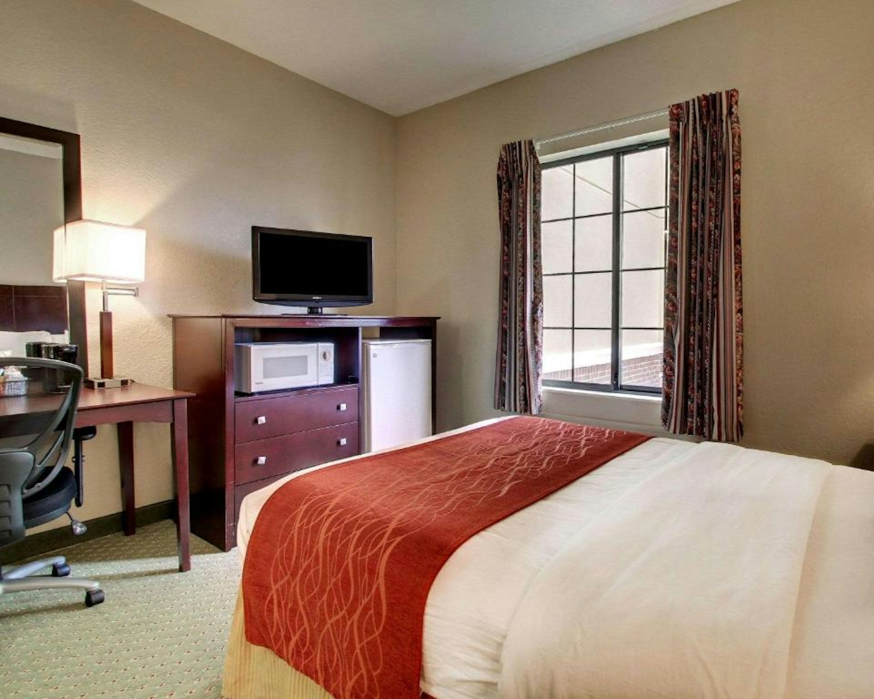 Columbia Inn And Suites 5/10