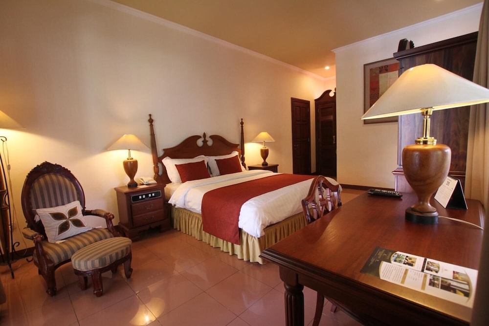 Villa Grand Artos 8/27