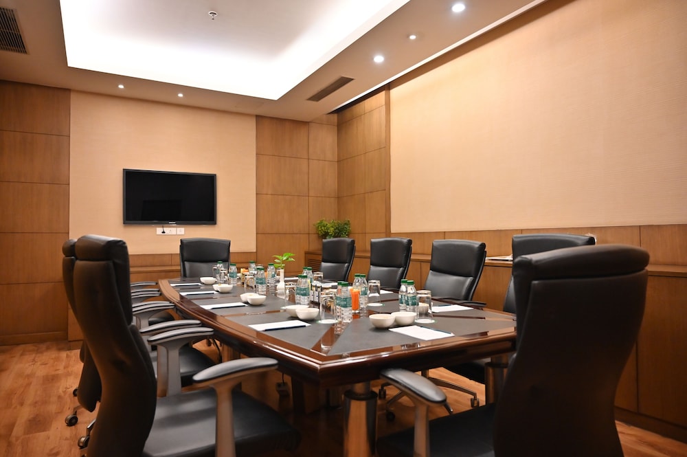 Savoy Suites Greater Noida 54/61