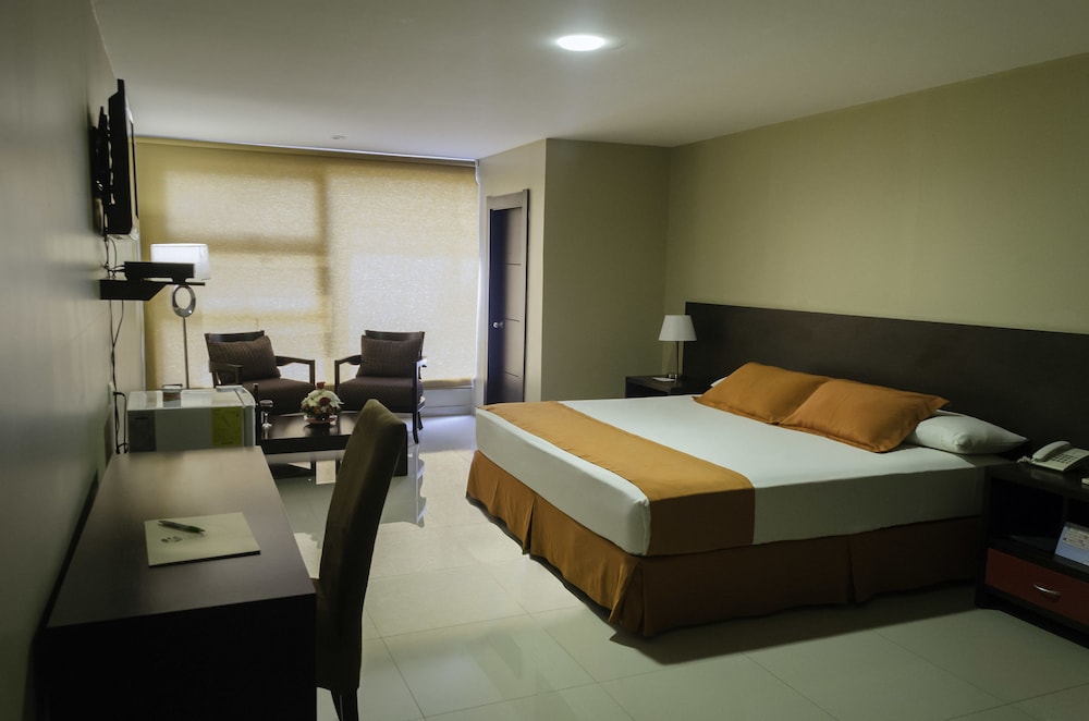 Hotel Los Almendros 8/26