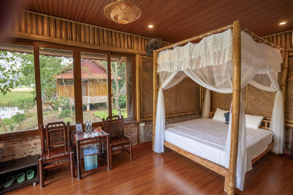 Lotus Field Homestay 13/50