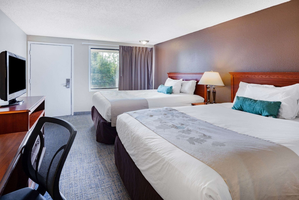 Monroe Hotel 11/52
