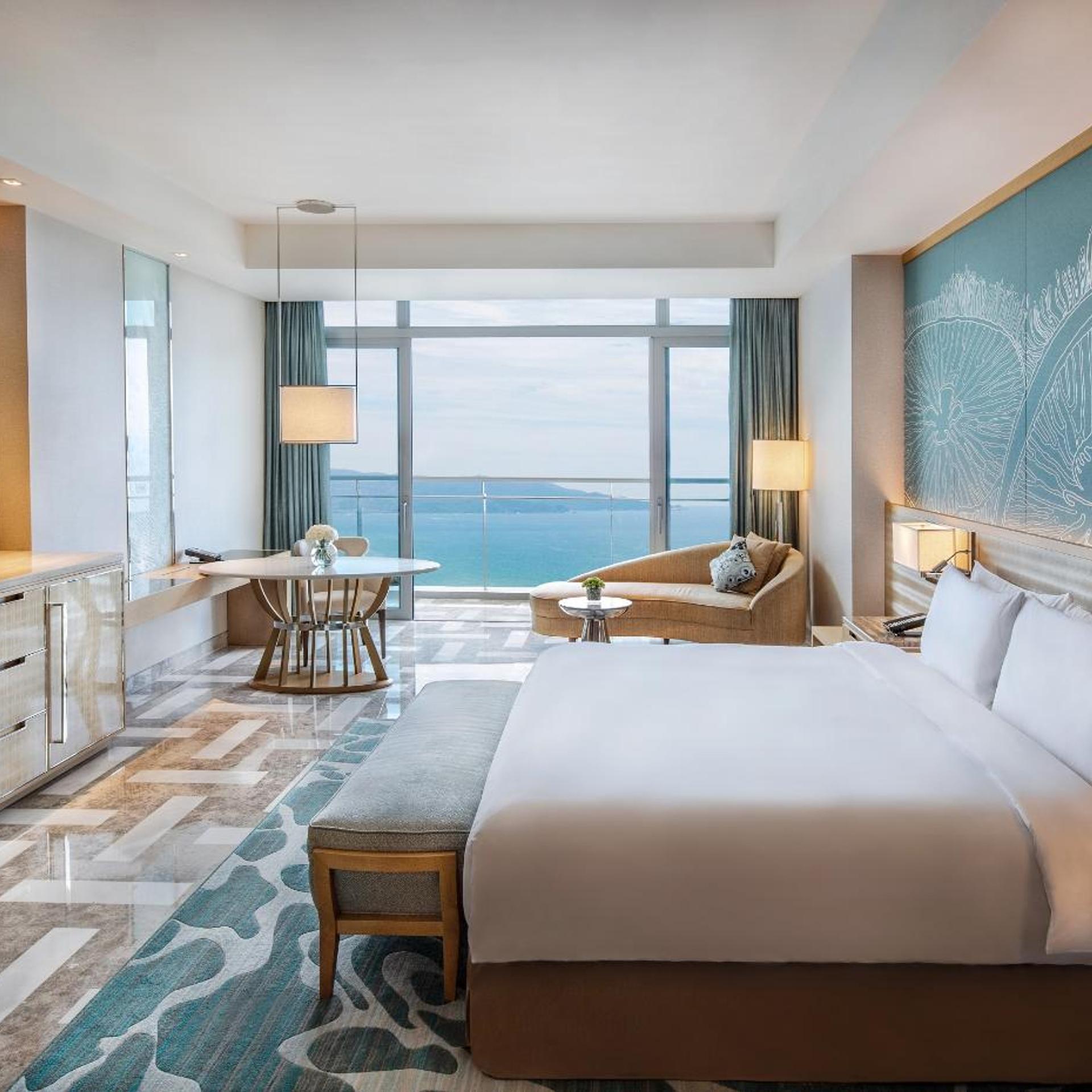 Imperial Club, King Bed, Ocean View