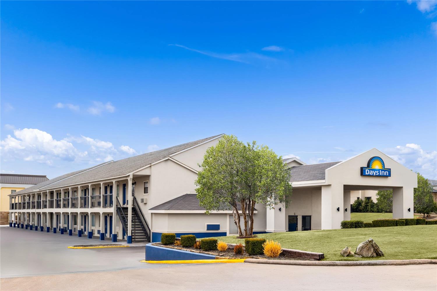 Days Inn By Wyndham Ardmore 25/28
