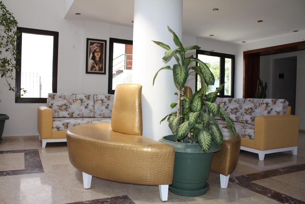 Hotel Bronze 21/45