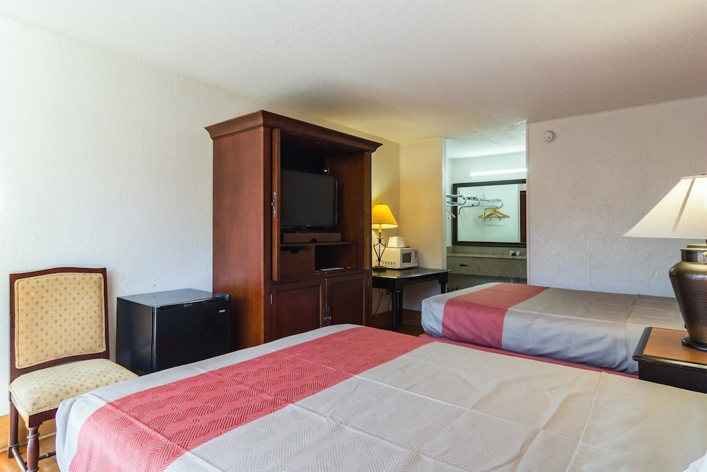 Motel6 Townsend, GA 24/55