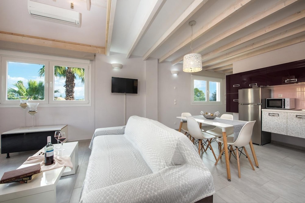 Kavos Plaza Hotel 18/50