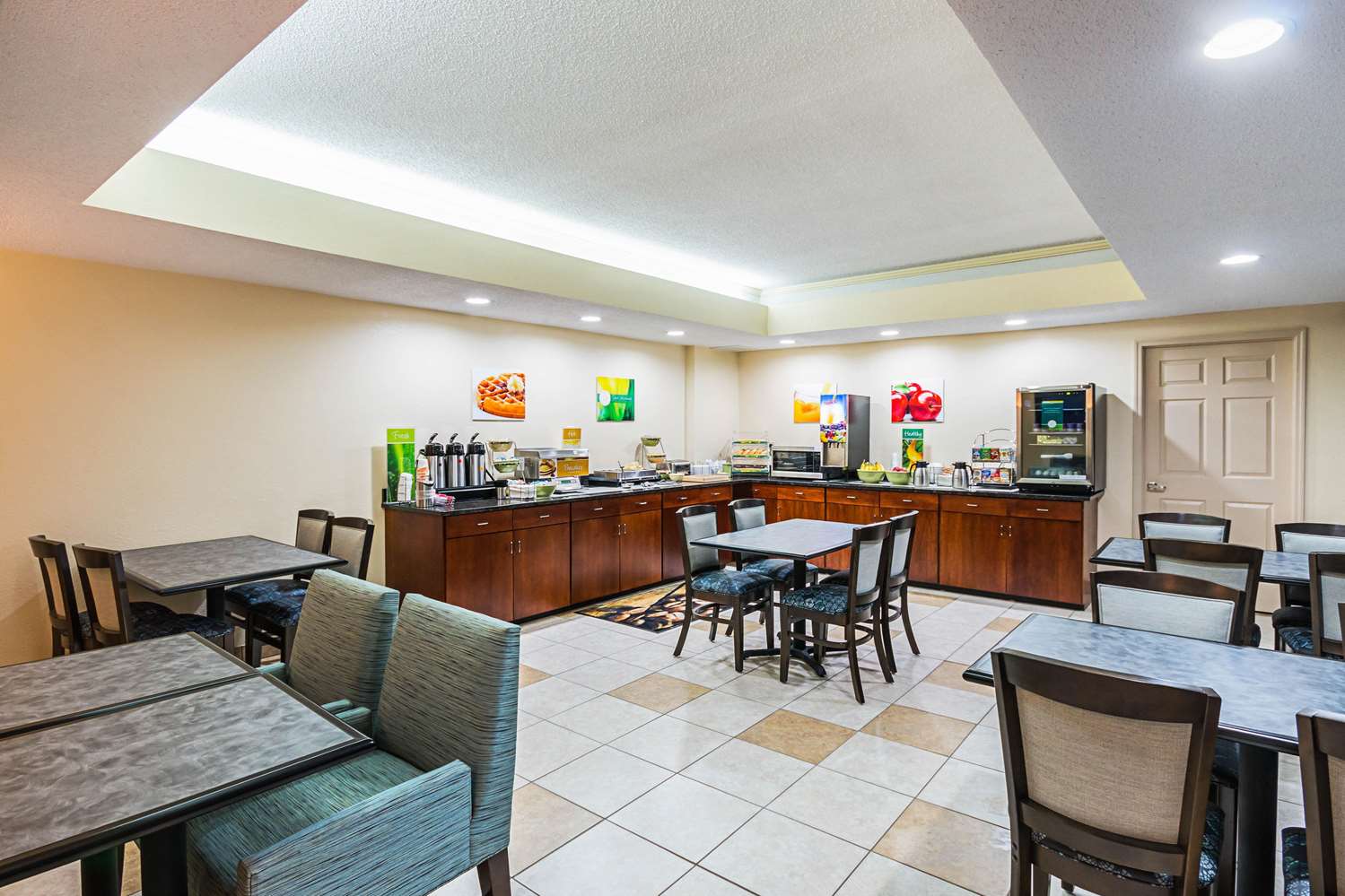 Quality Inn Berea, KY 27/32
