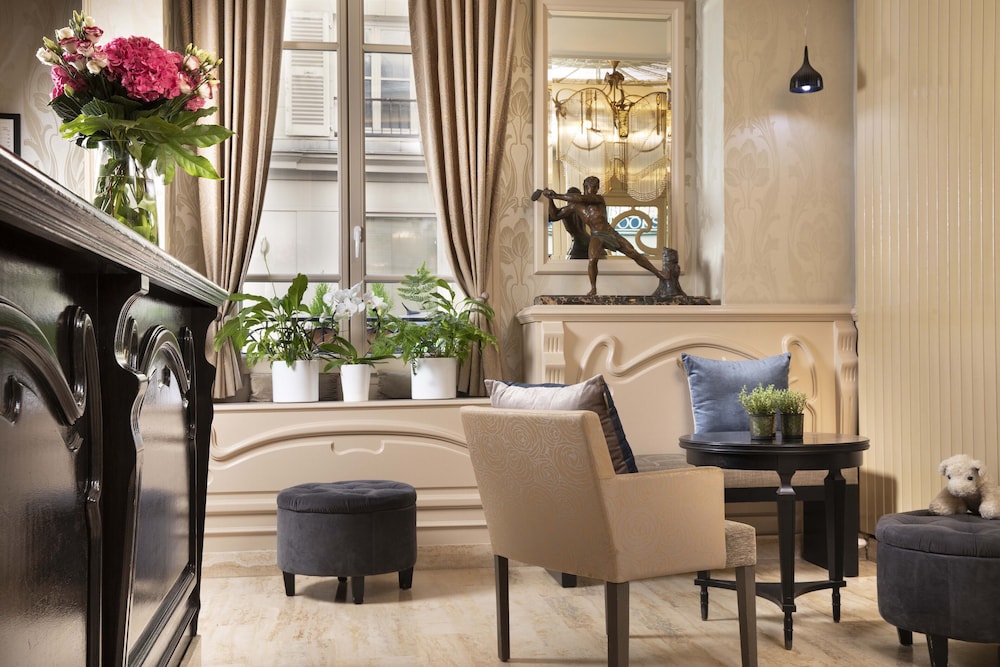 Grand Hotel Des Balcons 39/40