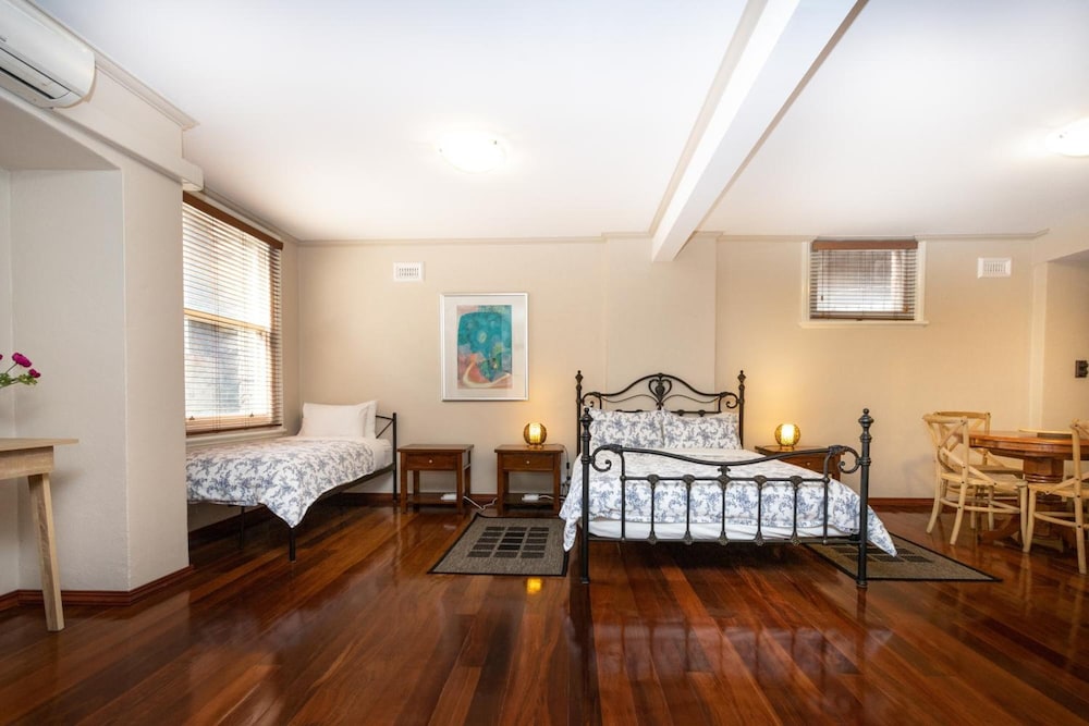 Fremantle Bed And Breakfast 29/45