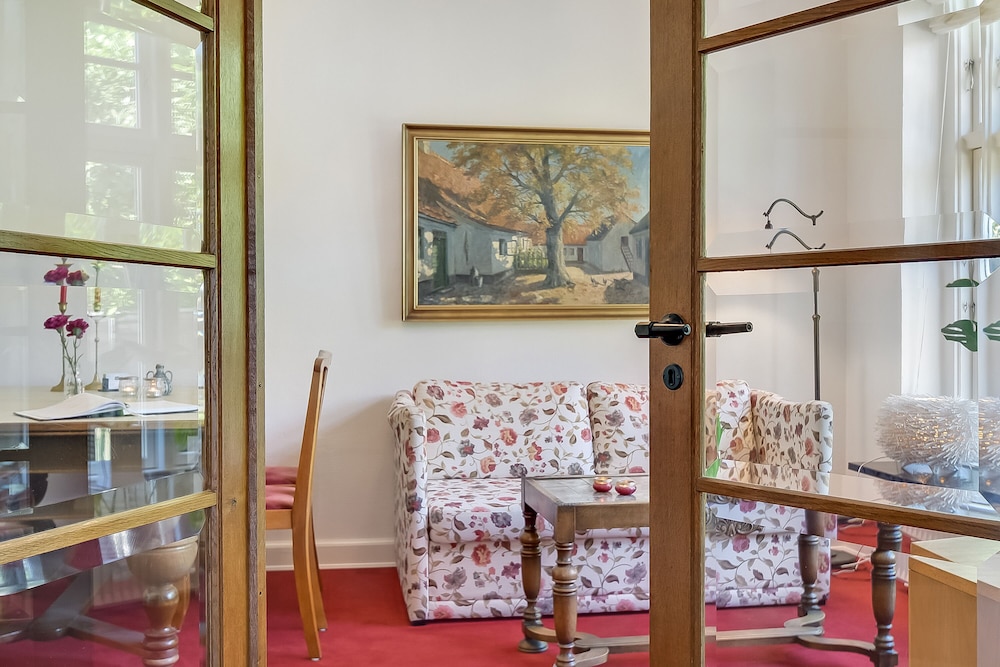 Sweet Home Bed & Breakfast 7/30
