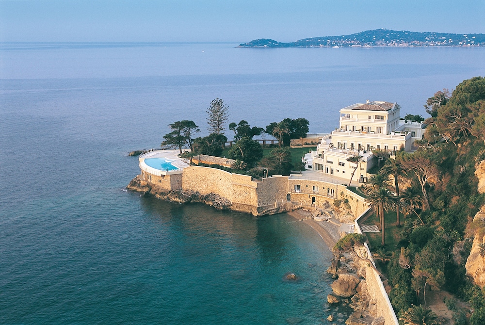 Cap Estel 62/77