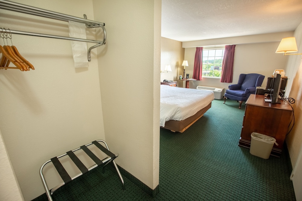 Rosebud Inn 36/64