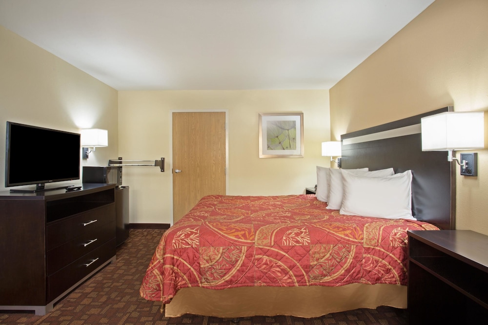 Days Inn by Wyndham Hammond 6/19