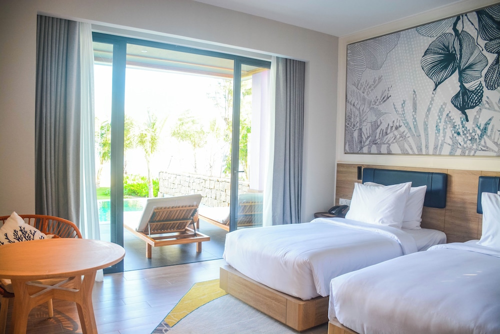 2 BEDROOMS, PAVILION, VILLA, BEACH FRONT, PRIVATE POOL, TERRACE