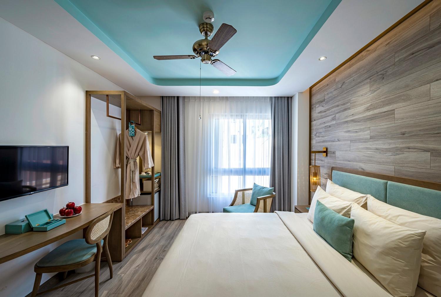PREMIUM, KING BED