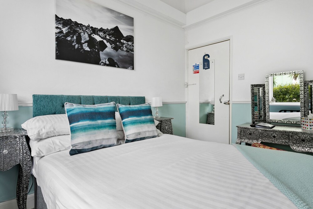 Compact, Double Bed