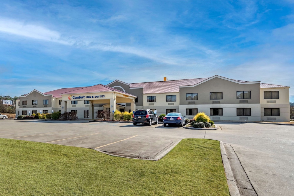 Comfort Inn & Suites Leeds I-20 15/18