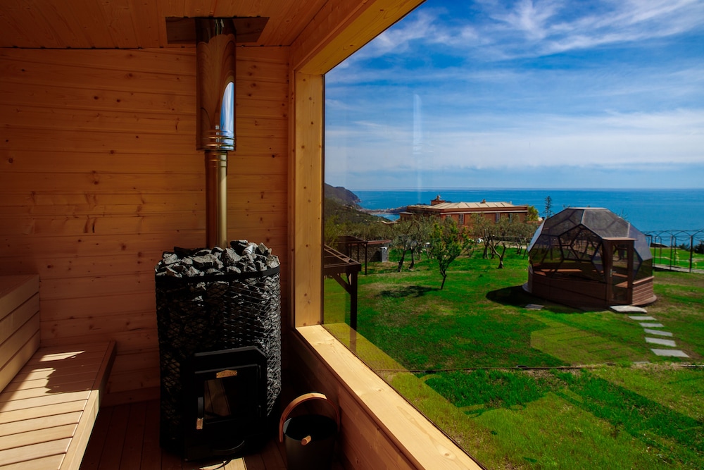 Villa Riviera Suites 16/50