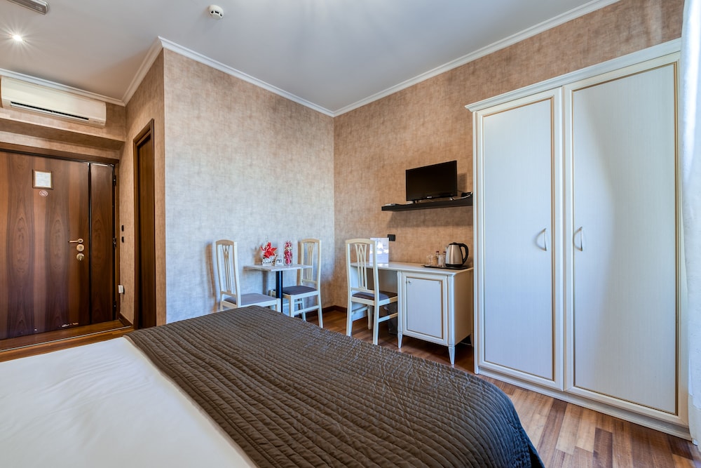 B B Le Suite Di Via Catone 55/69