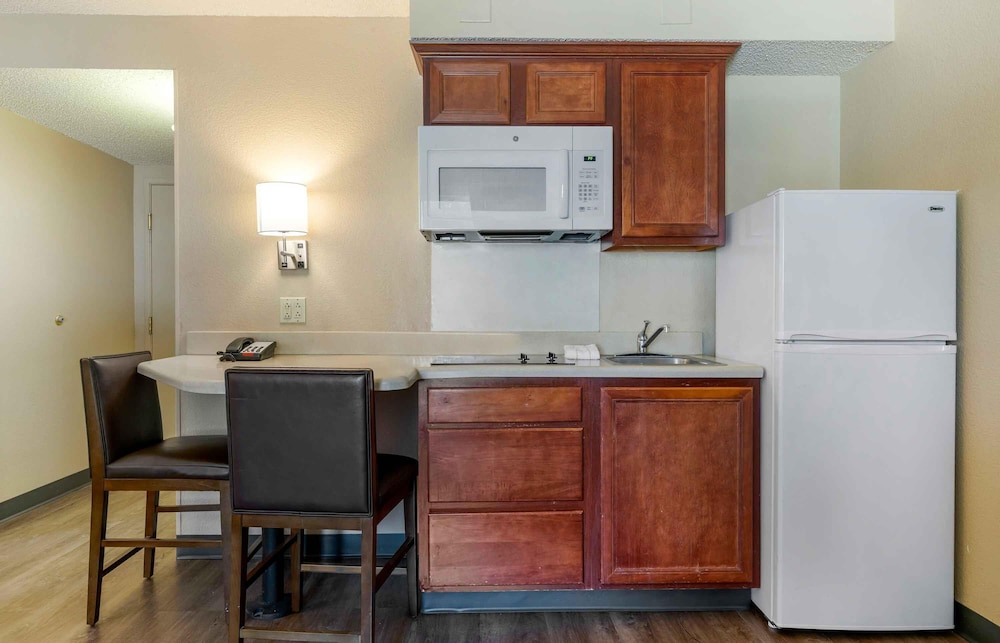 Extended Stay America - Dallas - Richardson 8/48