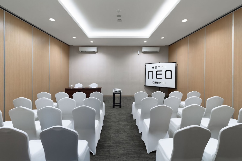 Hotel Neo Cirebon 39/51