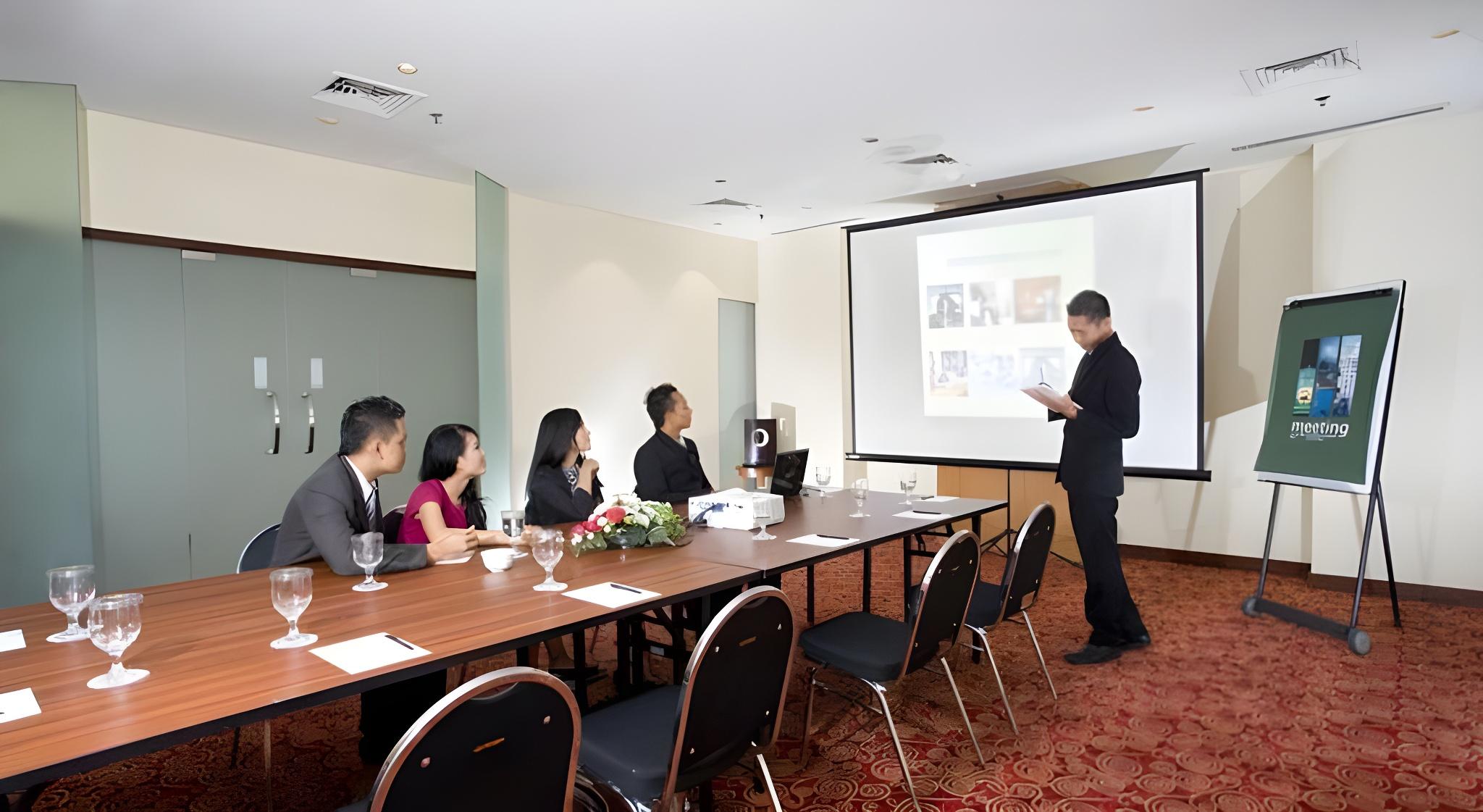 Grand Surya Hotel Kediri 45/51