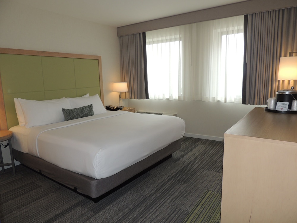 PREMIUM, KING BED
