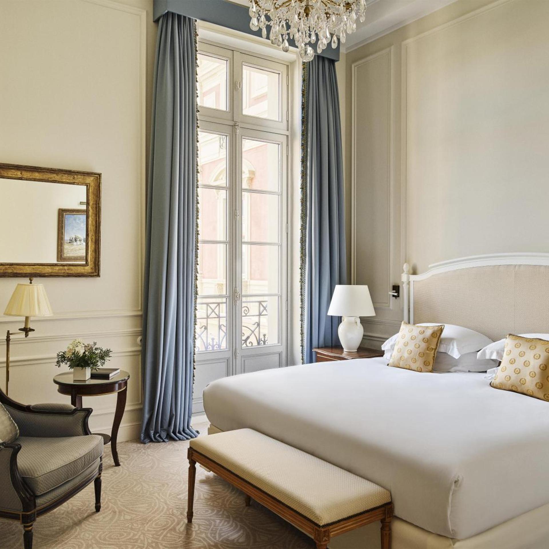 Palace, Suite, King Bed