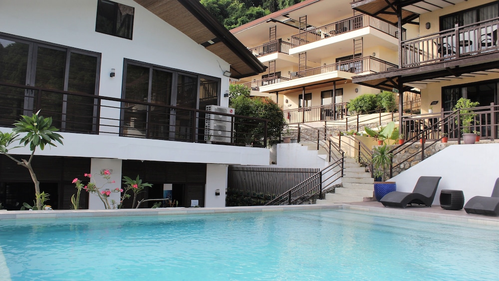 Altamare Dive and Leisure Resort Anilao 9/49
