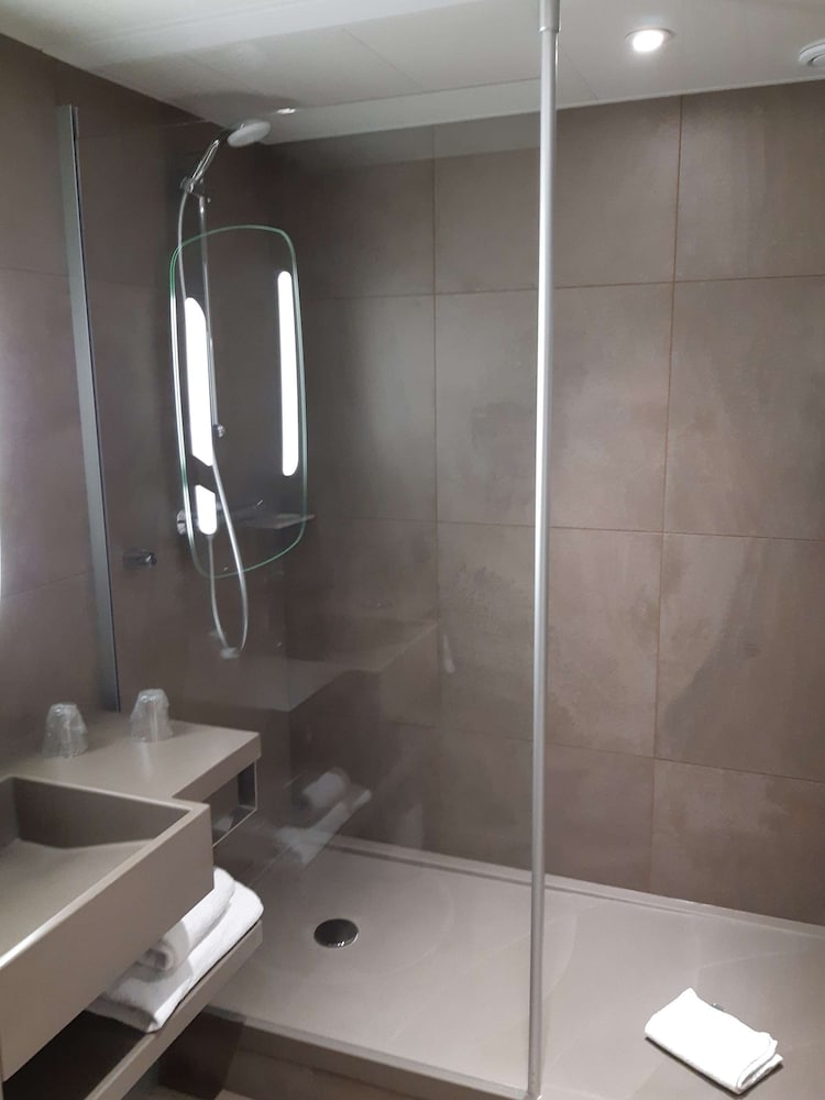 Novotel Le Mans 8/71
