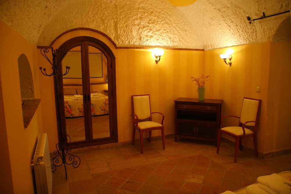 Cuevas La Granja 17/50