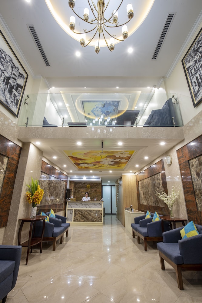 Golden Legend Palace Hotel 3/50