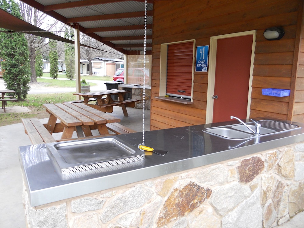 NRMA Bright Holiday Park 14/50