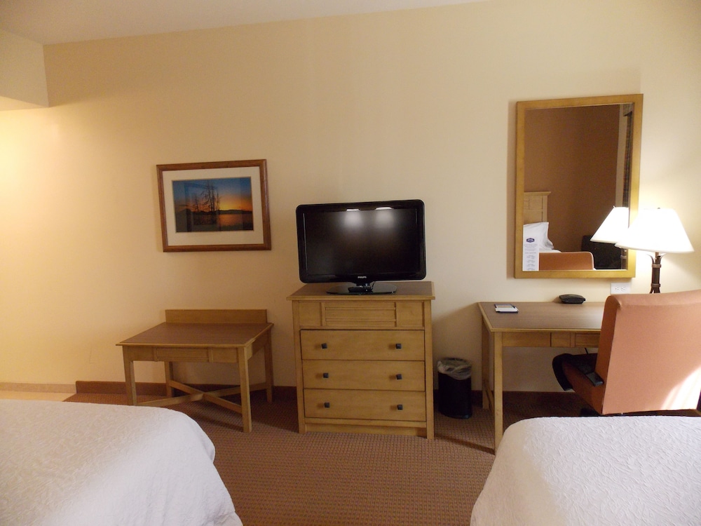 Hampton Inn & Suites Riverton 21/73