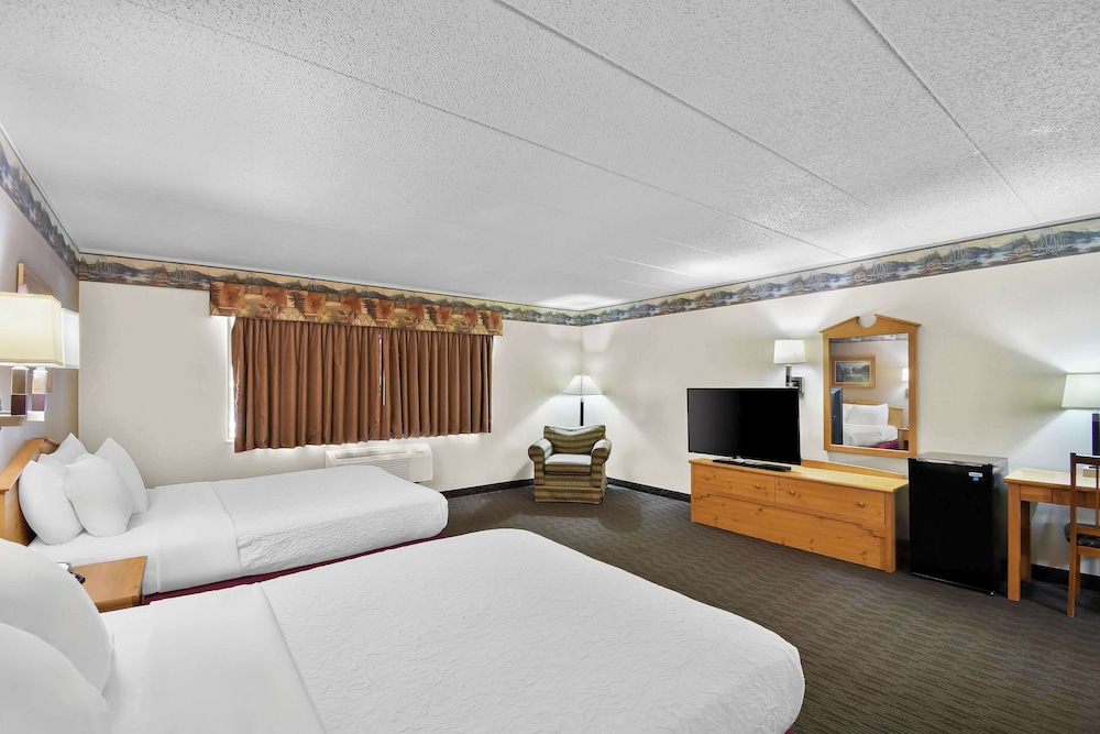 Quality Inn Ladysmith, WI 16/46