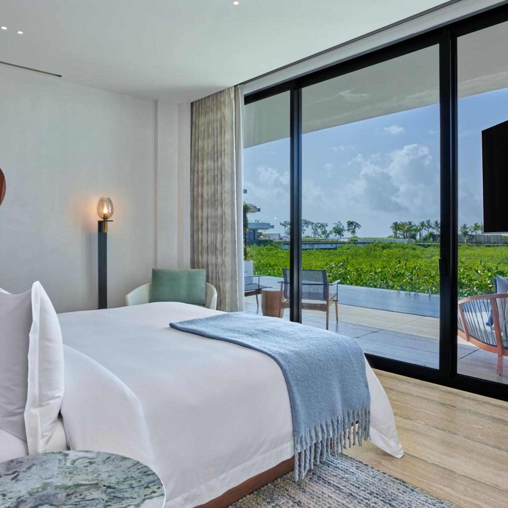 Connecting, Suite, Pool and Ocean View
