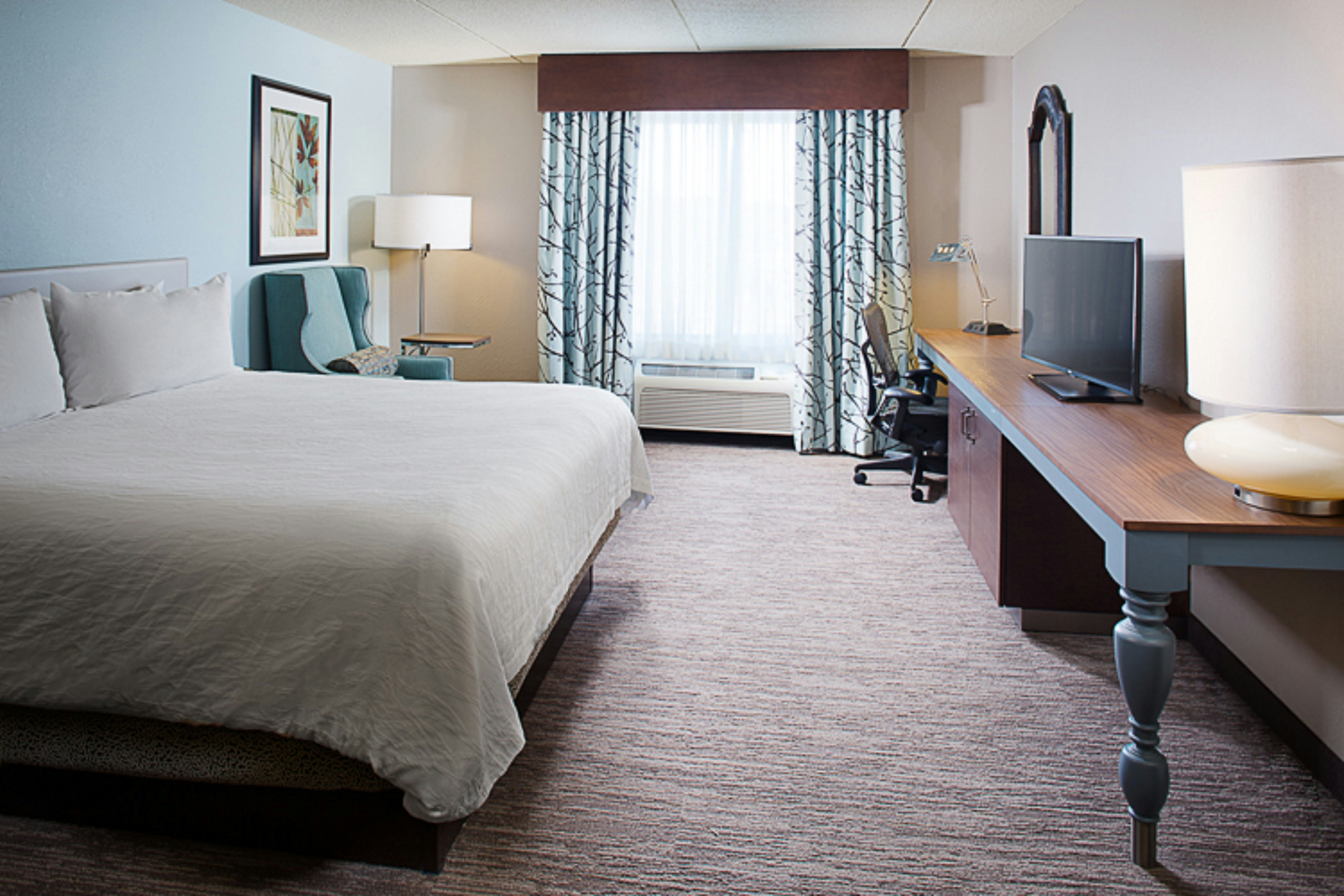 ROOM, KING BED