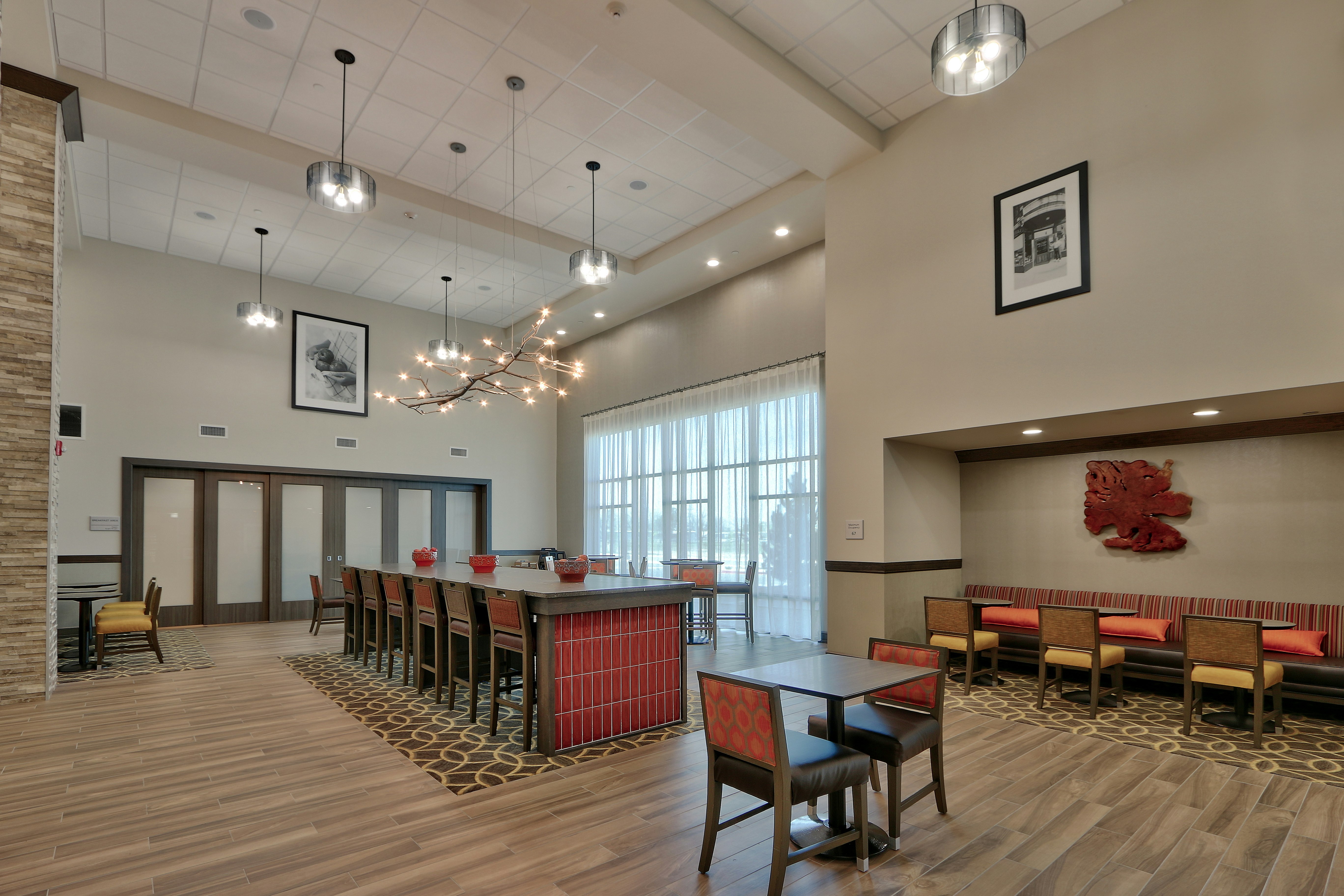 Hampton Inn and Suites Artesia 28/46