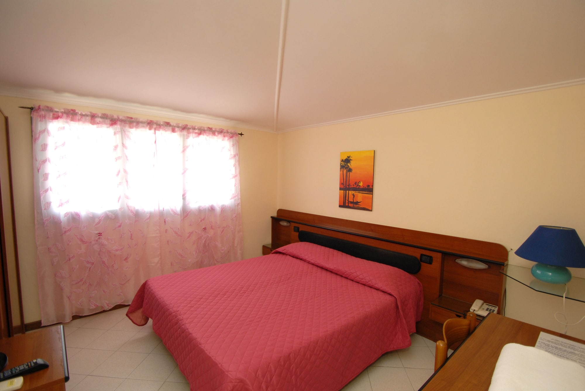 ECONOMY, DOUBLE BED