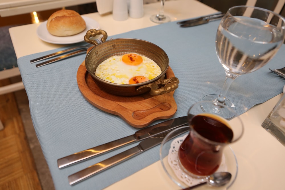 Grand Nora Hotel 35/49