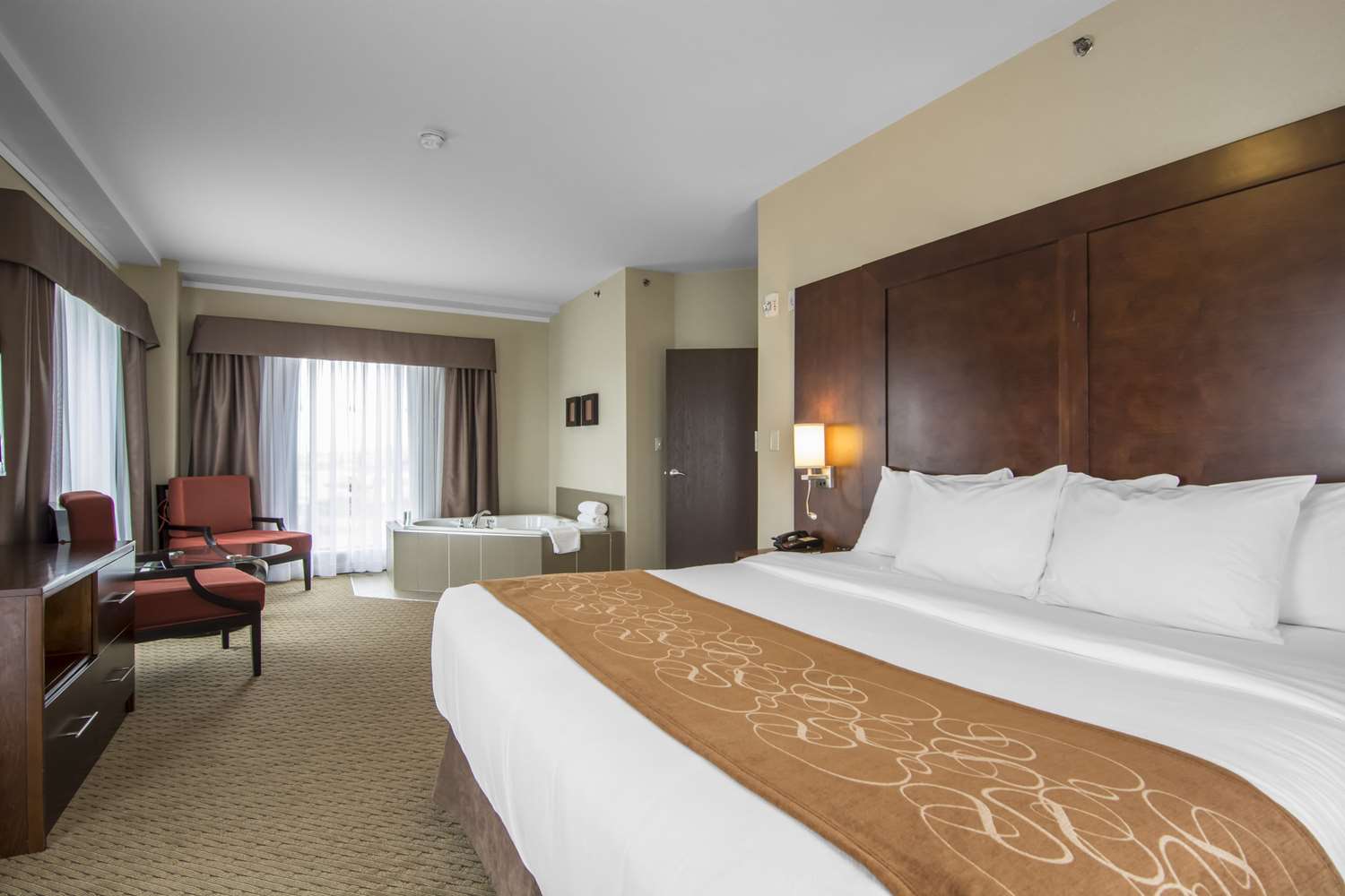 Comfort Suites Saskatoon 4/43
