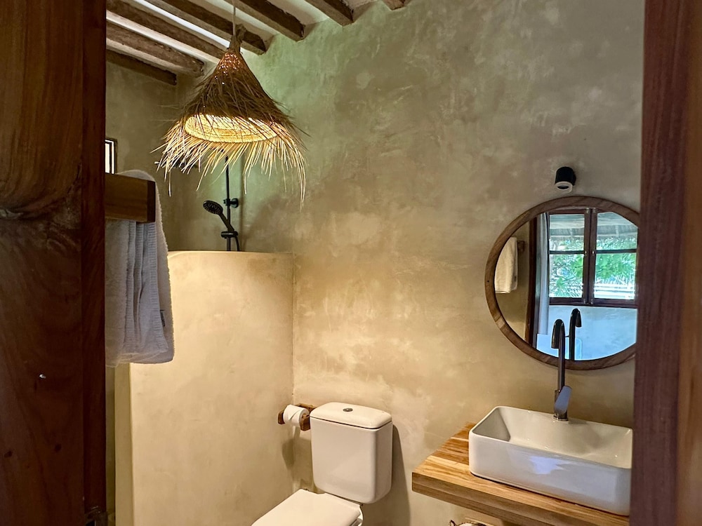 Aluna Beach Lodge 43/50