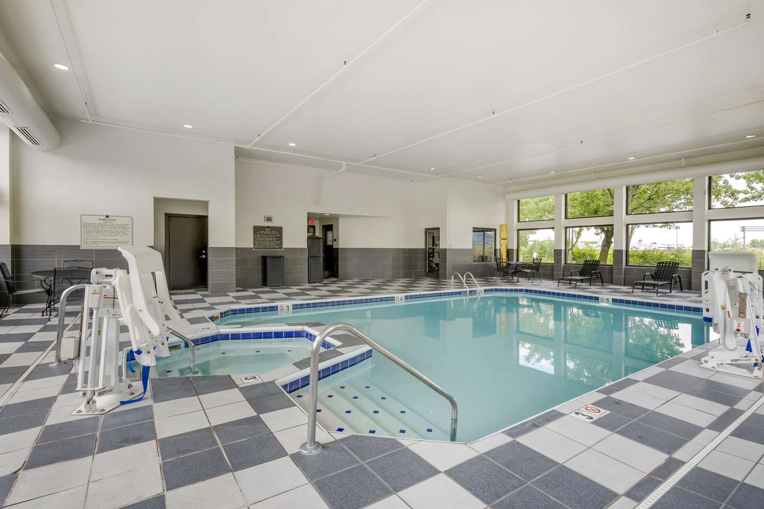 Best Western Suites Columbus 13/35
