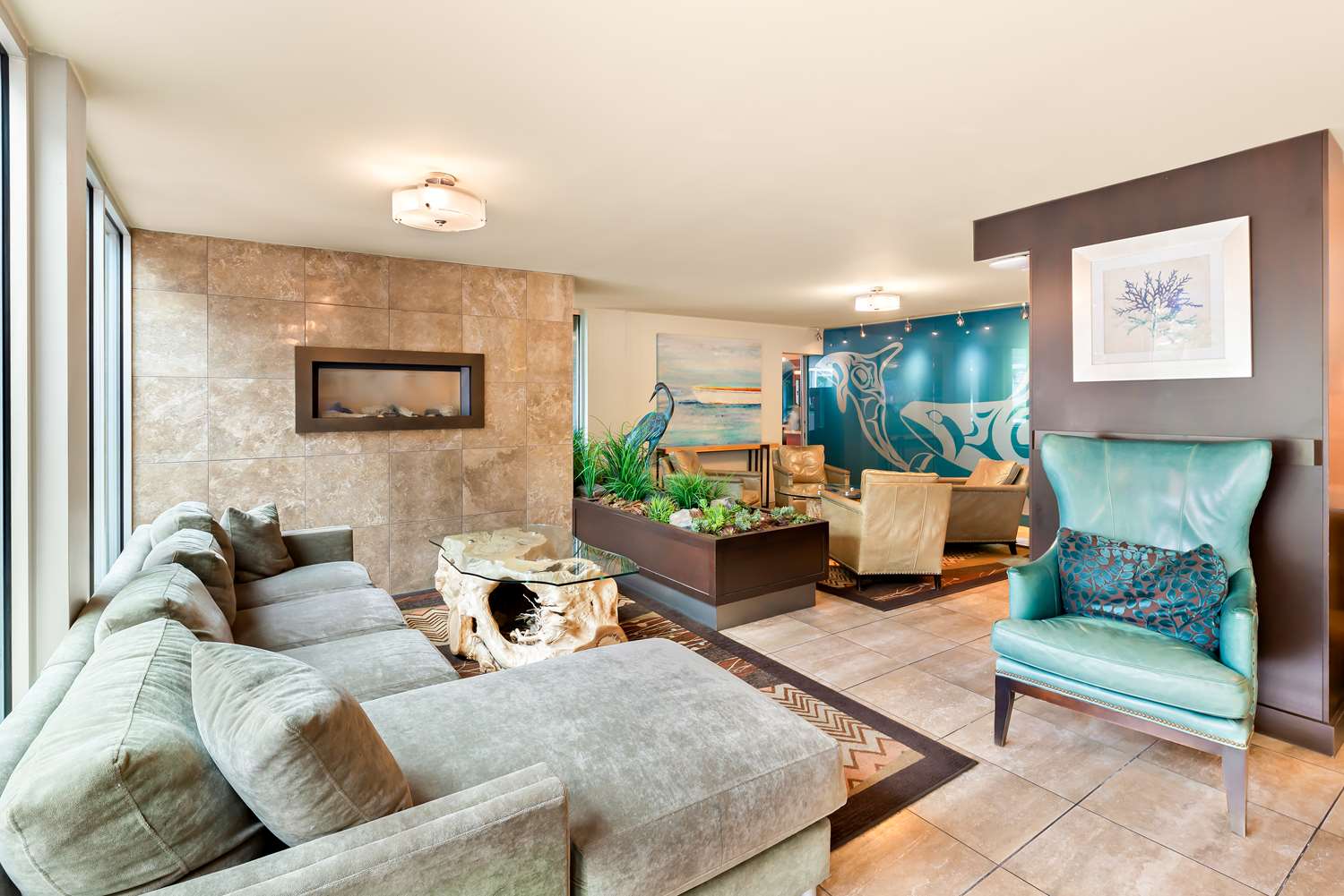 Best Western PLUS Inner Harbour Hotel 24/47