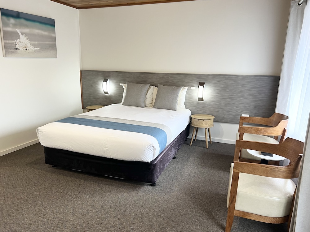 PORT CAMPBELL MOTOR INN 18/50