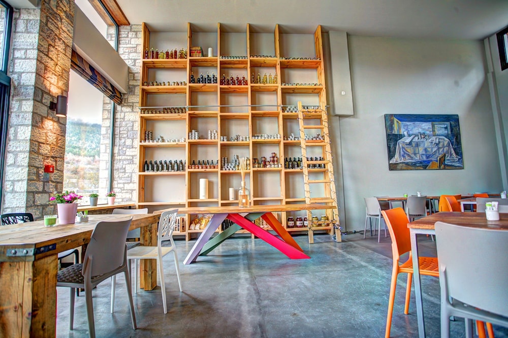 Oniropetra Boutique Hotel 47/75