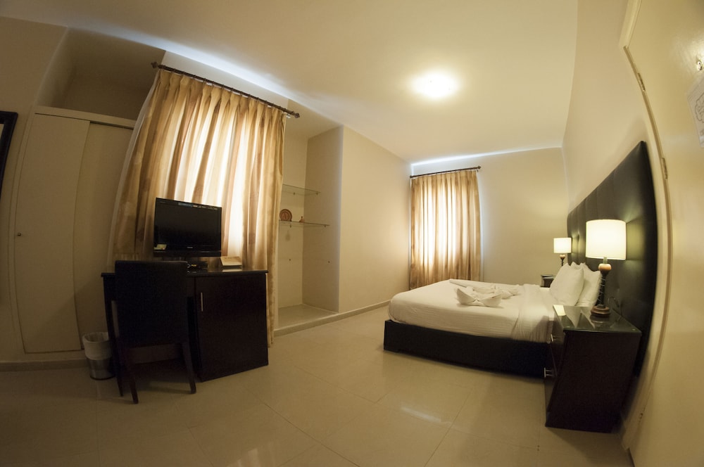 La Maison Hotel 15/33