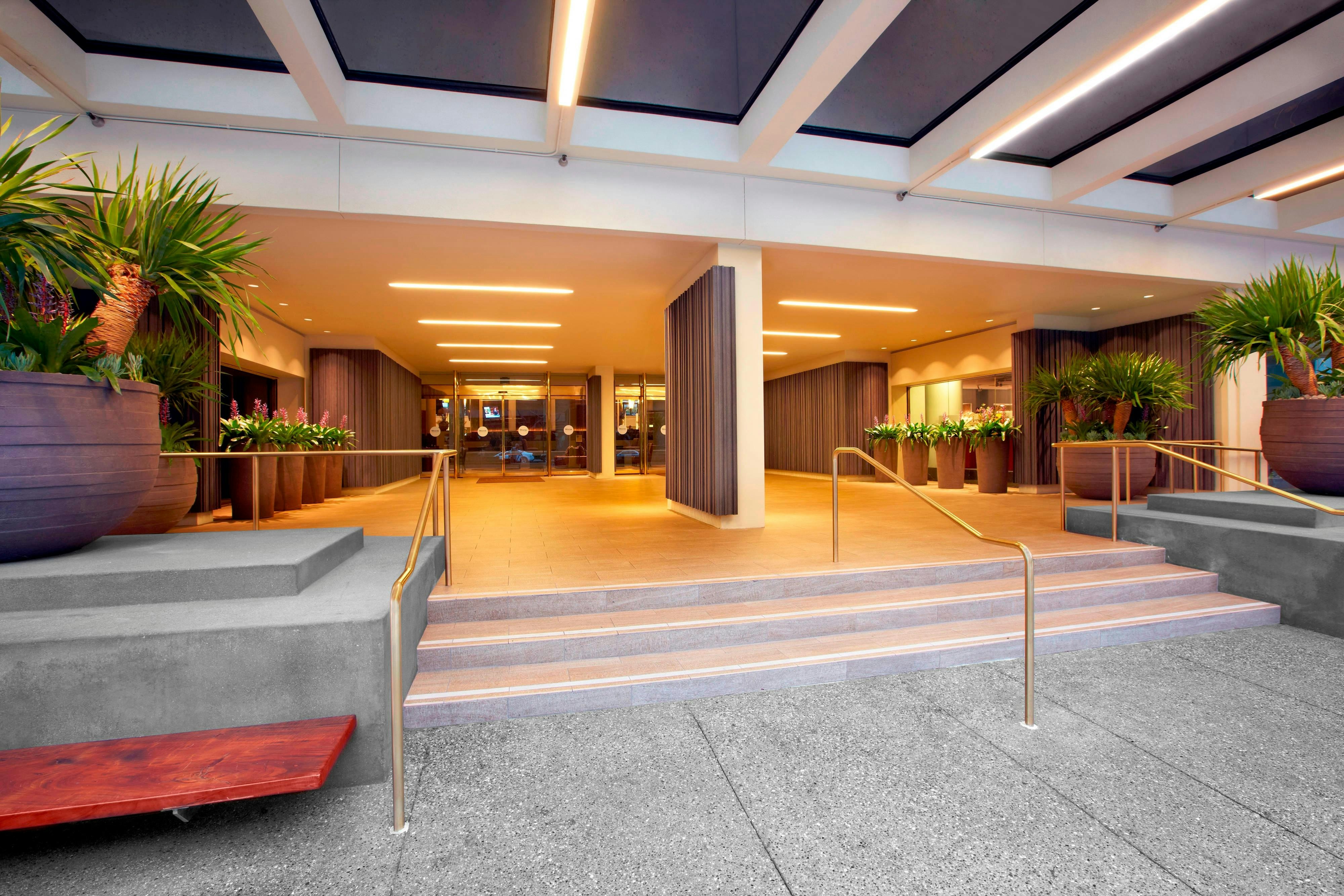 Westin Bonaventure 48/50