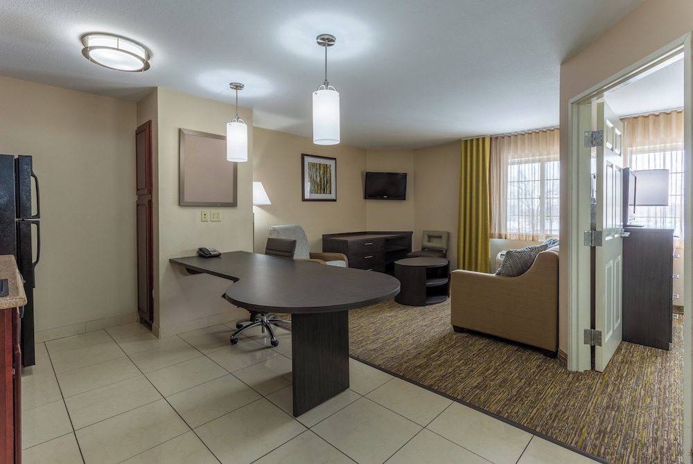 Candlewood Suites South Bend Airport, an IHG Hotel 47/48
